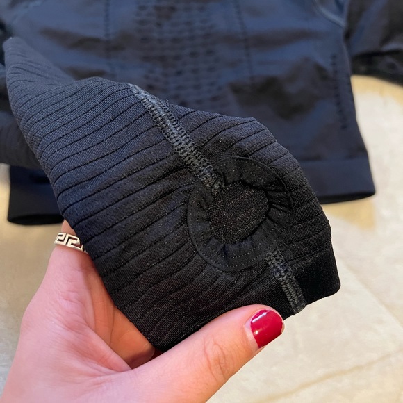 ❌SOLD❌Gymshark Energy+ seamless long sleeve top - Picture 4 of 4